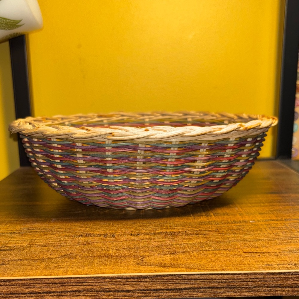 Pyrex Multicolor Woven Basket